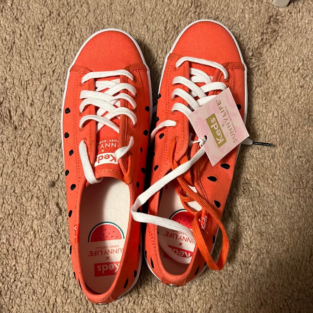 Ked’s womens size 8 watermelon sneakers. New with tags. No box.